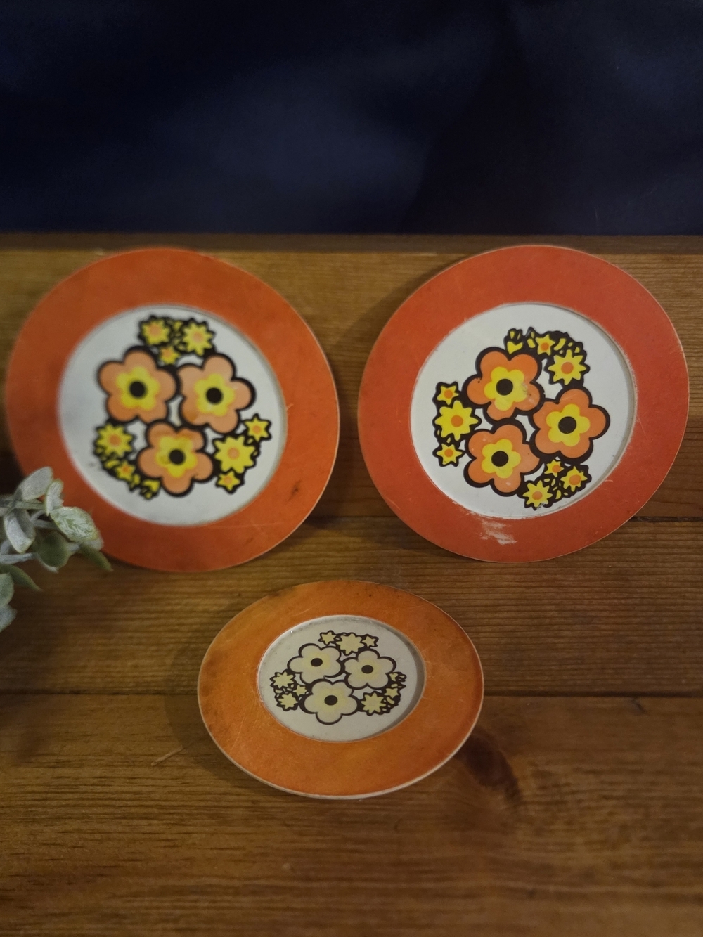 Vintage 70s Chifton Flower Power Plate Set 2 Large + 1 Mini  Retro Orange Mod